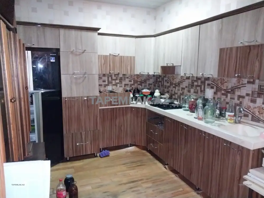 Satılır 8 otaqlı 450 m² Həyət evi - Suraxanı