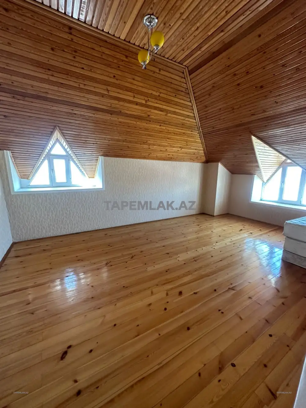 Satılır 10 otaqlı 585 m² Həyət evi - Abşeron